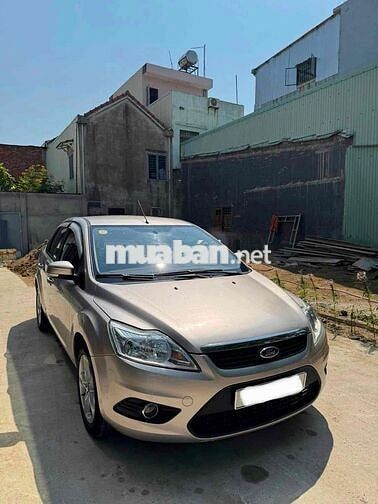Ford Focus 2011 Số sàn Vàng cát
