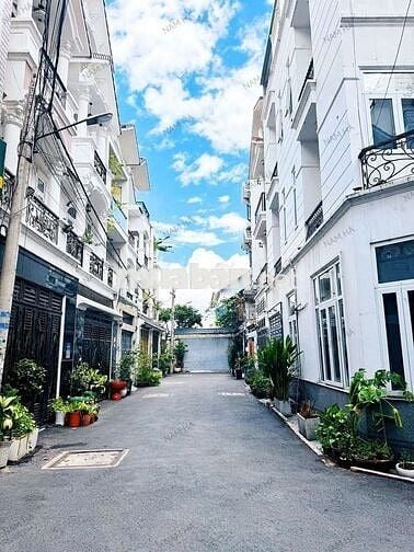 NHÀ TRỆT 2 LẦU TUM SÂN THƯỢNG HẺM XE HƠI