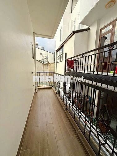 Nhà sổ riêng mới xây có thang máy đường 9m ở và kinh doanh được