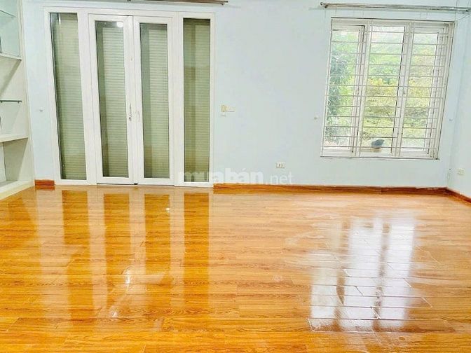 Cho thuê Biệt thự Mỹ Đình 200m2 4 tầng NT cơ bản giá 40 triệu