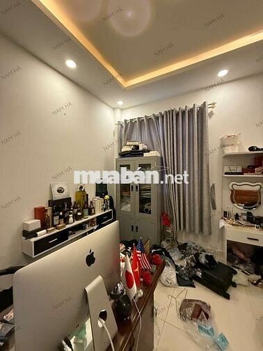 NHÀ TRỆT 2 LẦU TUM SÂN THƯỢNG HẺM XE HƠI