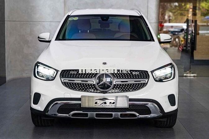 Mercedes GLC200 Sx 2022 Trắng/kem 34.000 km