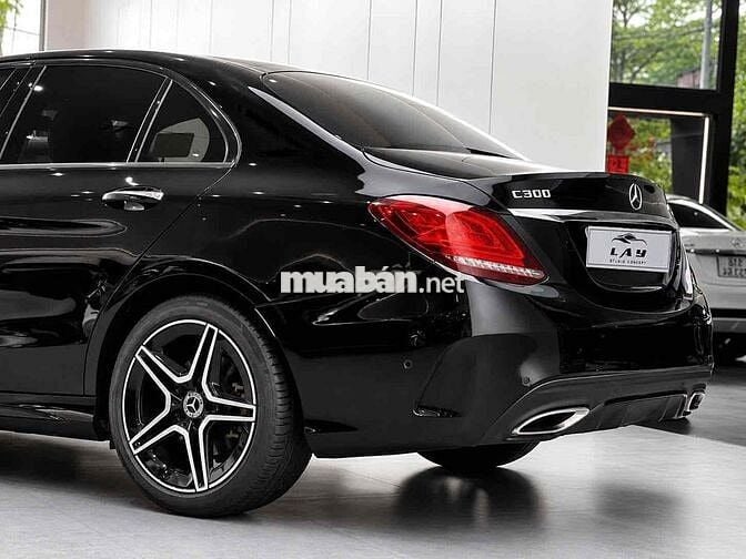 Mercedes C300 AMG Facelift 2019 Đen/Nâu - 6v6 km