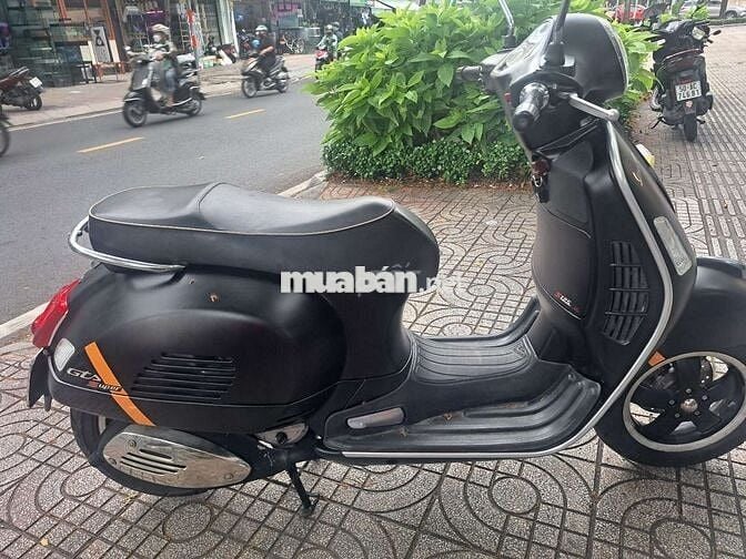 Vespa GTS 125 Fi Nhập Ý 2011. xe đẹp máy zin