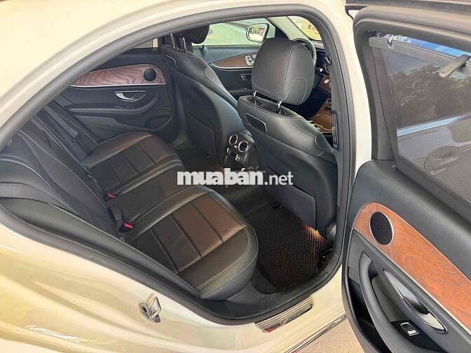 Mercedes E200 2019 Lướt 29.000km Siu Đẹp