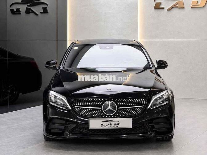 Mercedes C300 AMG Facelift 2019 Đen/Nâu - 6v6 km