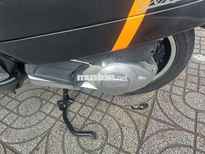 Vespa GTS 125 Fi Nhập Ý 2011. xe đẹp máy zin