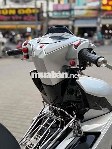Honda Airblade 125 4Val 2024 Xám Bạc 10.000 Km