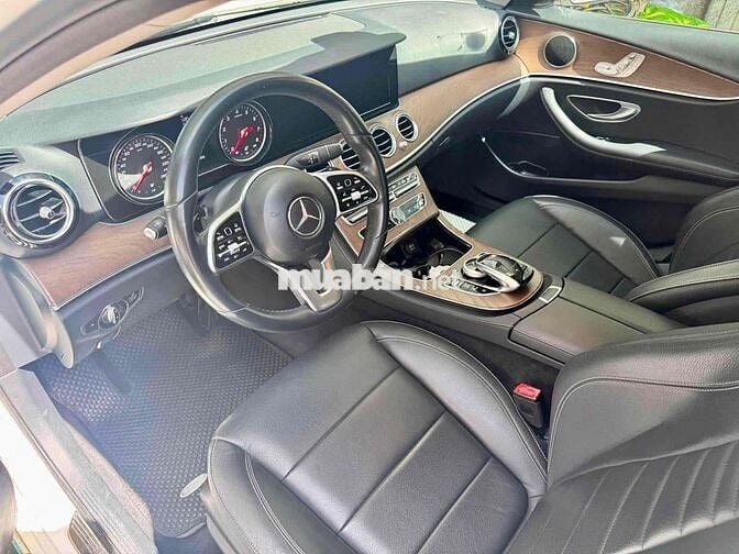 Mercedes E200 2019 Lướt 29.000km Siu Đẹp