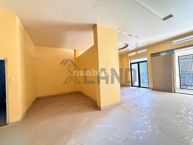 NHÀ MỚI 4 TẦNG - NGAY PHẠM VĂN ĐỒNG - HXH - VUÔNG VỨC NGANG 9M 