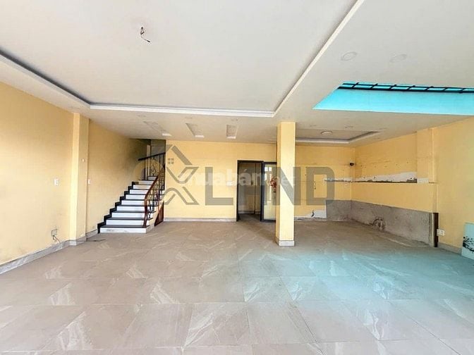 NHÀ MỚI 4 TẦNG - NGAY PHẠM VĂN ĐỒNG - HXH - VUÔNG VỨC NGANG 9M 