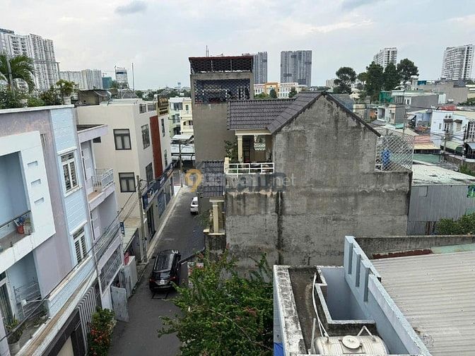 NHÀ MỚI 4 TẦNG - NGAY PHẠM VĂN ĐỒNG - HXH - VUÔNG VỨC NGANG 9M 