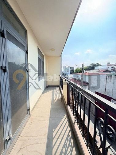NHÀ MỚI 4 TẦNG - NGAY PHẠM VĂN ĐỒNG - HXH - VUÔNG VỨC NGANG 9M 