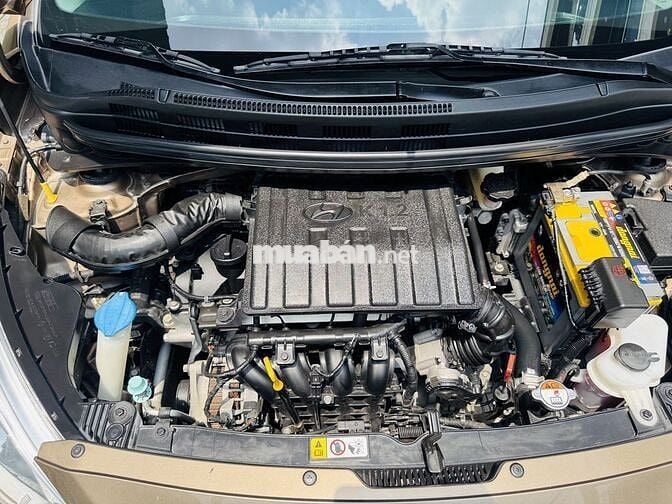 Hyundai Grand i10 Số tự động Vàng cát 5 chỗ