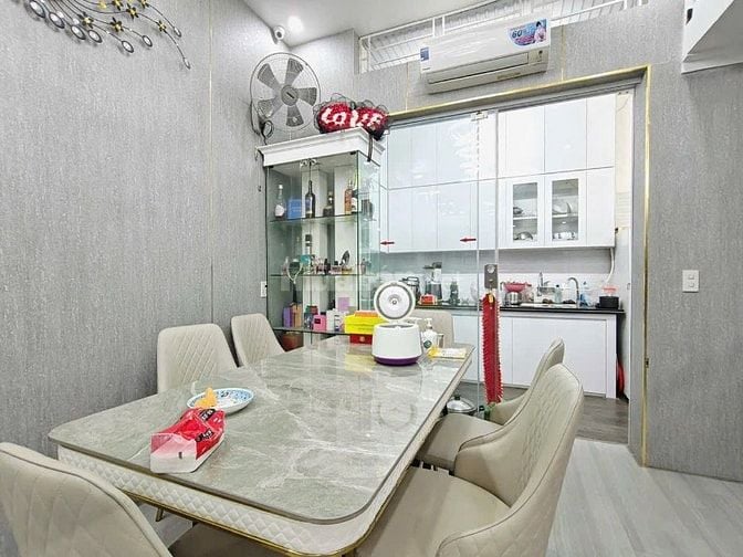 Bán gấp căn nhà 4 tầng ở Bình Thạnh