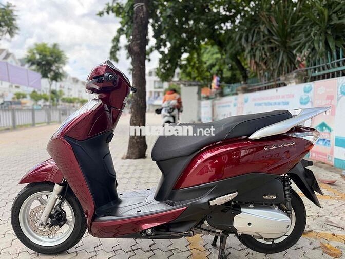 Honda Lead 125 màu Đỏ chưa rớt đầu