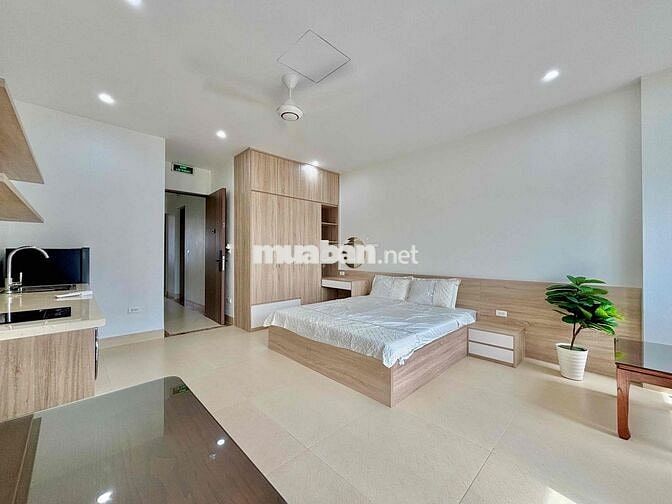Studio mặt đường võ chí công, siêu rộng 6x mới tinh, full nội thất