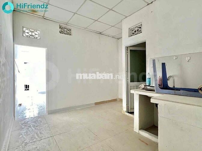 NHÀ TRỌ TRỐNG GIÁ RẺ mặt tiền Cao Lỗ sát Parc Mall Giáp Q5,Q10