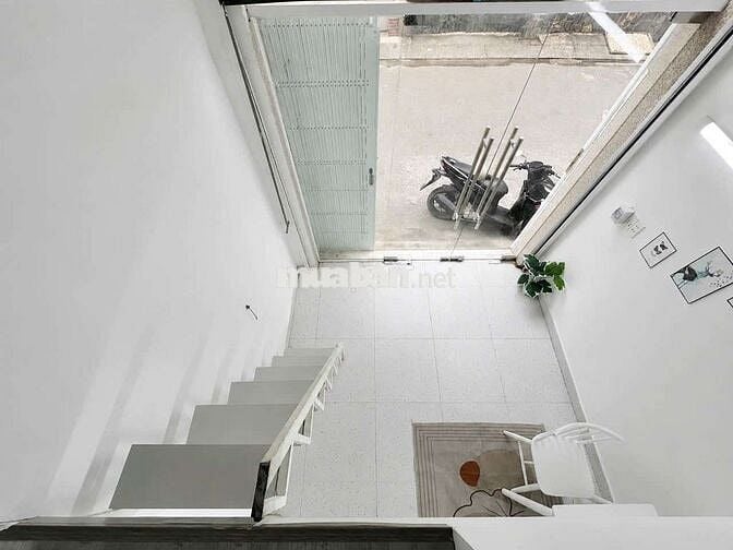 Nhà mặt tiền kinh doanh 40m2 Hẻm xe tải 
