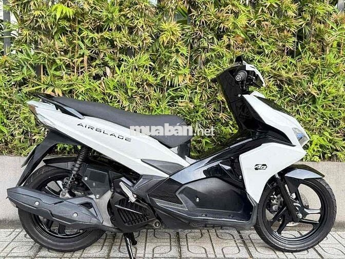 Air blade 2018 smakey ( nậu xớ tt 12trieu nhận xe)
