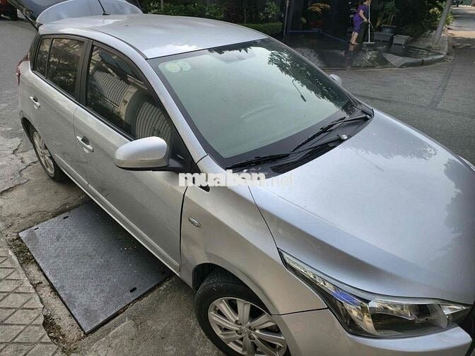 Toyota Yaris Bạc 5 chỗ