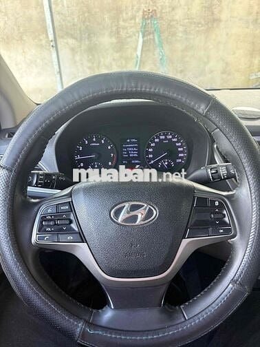 Hyundai Accent 2018 Số sàn bản đủ nguyên zin
