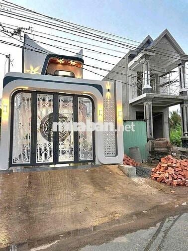 Nhà đẹp sân vườn ở Mỹ Lộc, Cần Giuộc mặt tiền đường nhựa