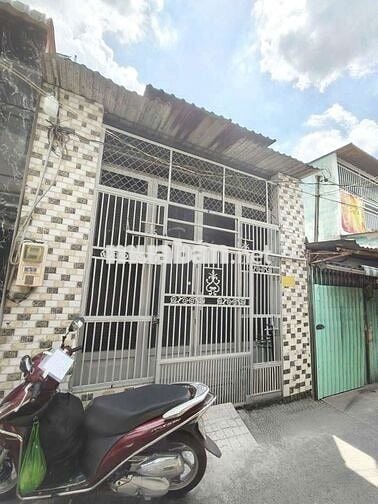 Cho thuê nhà Quốc Lộ 50 gần Tạ Quang Buu 4x15 có 2 phòng hẻm Hương Quê