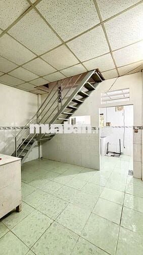 Cho thuê nhà Quốc Lộ 50 gần Tạ Quang Buu 4x15 có 2 phòng hẻm Hương Quê