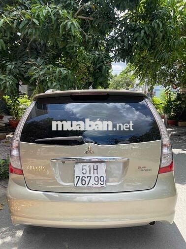 Mitsubishi Grandis 2009 Vàng cát 7 chỗ