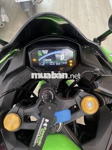 Kawasaki ZX25R KRT 2023 Xanh lá 4.500 km