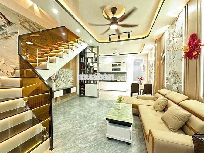 Nhà đẹp sân vườn ở Mỹ Lộc, Cần Giuộc mặt tiền đường nhựa