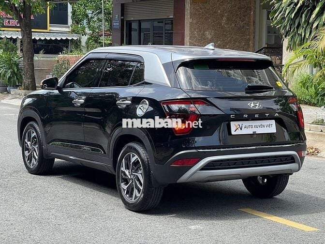 Hyundai Creta 1.5AT Cao Cấp 2022 Đen 18.000 km