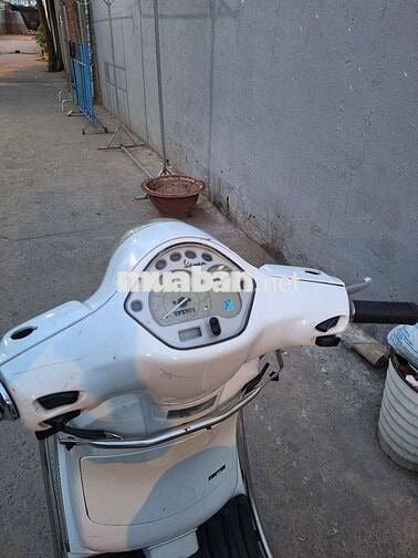 Piaggio Vespa LX 125 2010 Trắng