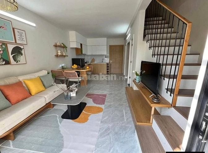 CHỐT GIÁ 1 TỶ 650 SIÊU PHẨM NHÀ  LẦU NGAY CHỢ BÌNH CHÁNH CÓ NGÂN HÀNG 