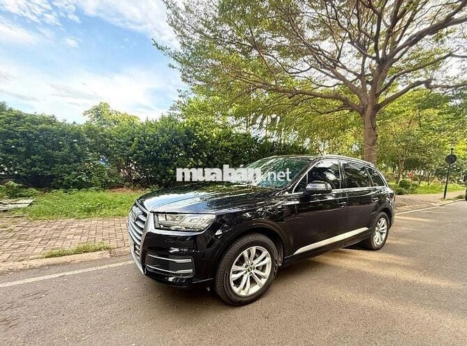 Audi Q7 2018 Đen 7 chỗ Xăng Tự động