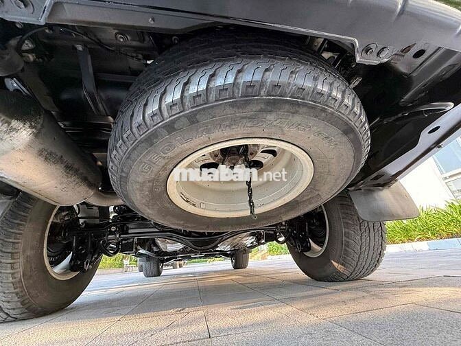 Toyota Land Cruiser VX V8 2014 Đen 7 chỗ