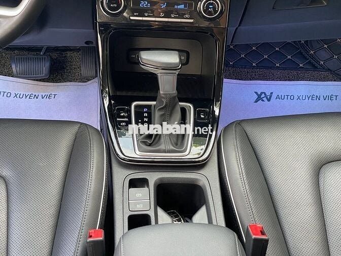 Hyundai Creta 1.5AT Cao Cấp 2022 Đen 18.000 km