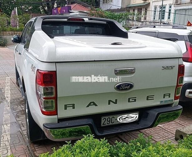 Ford Ranger XLT 2015 Trắng Dầu 7L/100km
