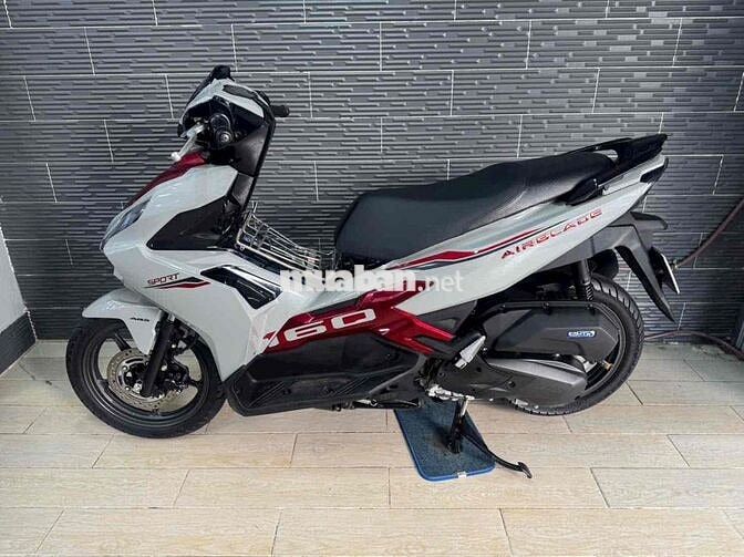 Honda Air Blade 125 2024 Xám 3000 km