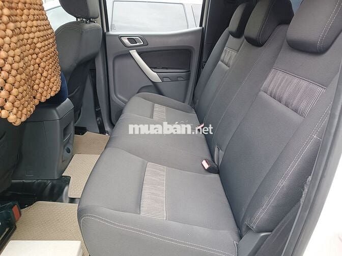 Ford Ranger XLT 2015 Trắng Dầu 7L/100km