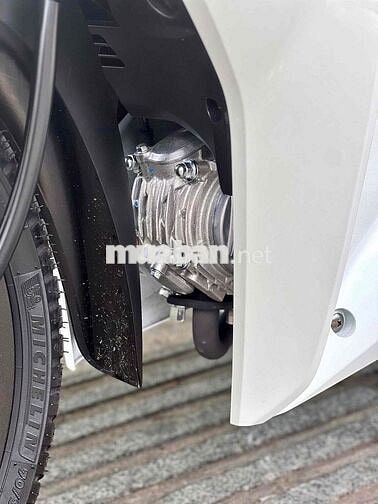 Honda Future 125 Fi 2026 Trắng đỏ đen 100km
