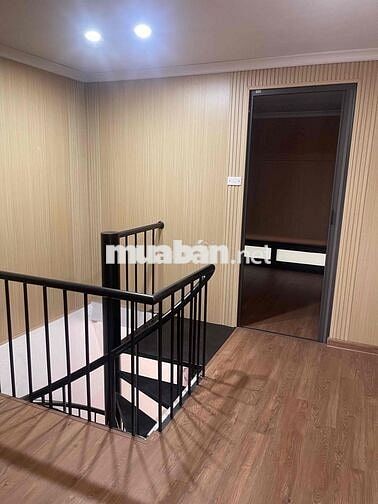 Bán nhà mặt đường Hữu hòa Thanh Trì.Kinh doanh tốt.