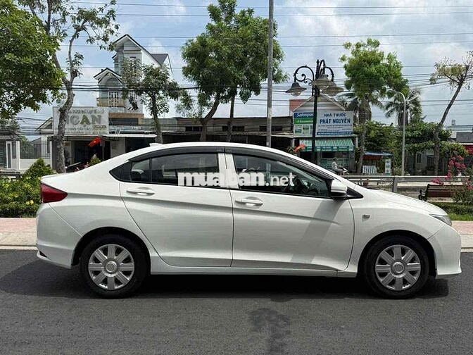 Honda City 1.5 Số sàn 2017 Trắng