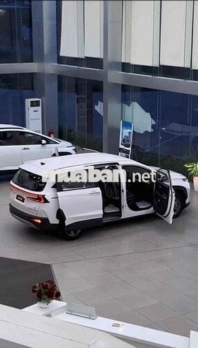 Hyundai CUSTIN 2024 Số tự động Trắng