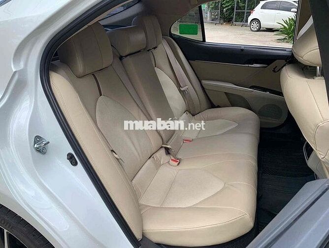 Toyota Camry Hybrid Trắng Tự động Hybrid 2022