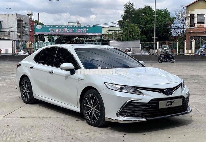 Toyota Camry Hybrid Trắng Tự động Hybrid 2022