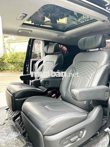 Hyundai CUSTIN 2024 Số tự động Trắng