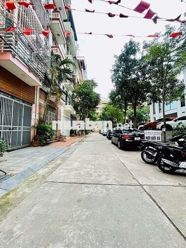 BÁN NHÀ PHÂN LÔ Ô TÔ TRÁNH SÁT KĐT NGHĨA ĐÔ - Sổ 54m giá 19,3 tỷ