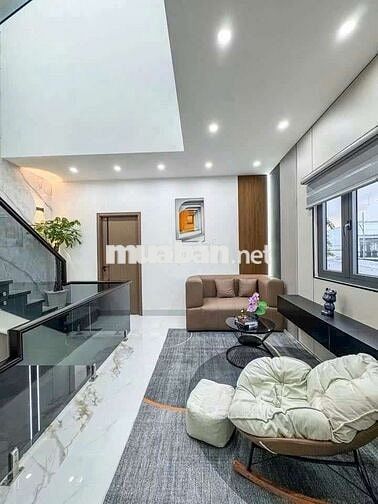 NHÀ 2 LẦU CAO CẤP - KDC HỒNG LOAN